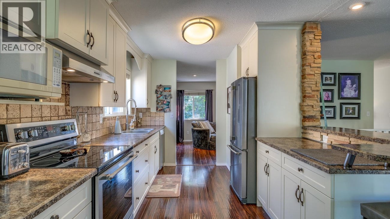 1853 Glenhaven Crescent - Kelowna House for Sale, 4 Bedrooms (10360623) #4