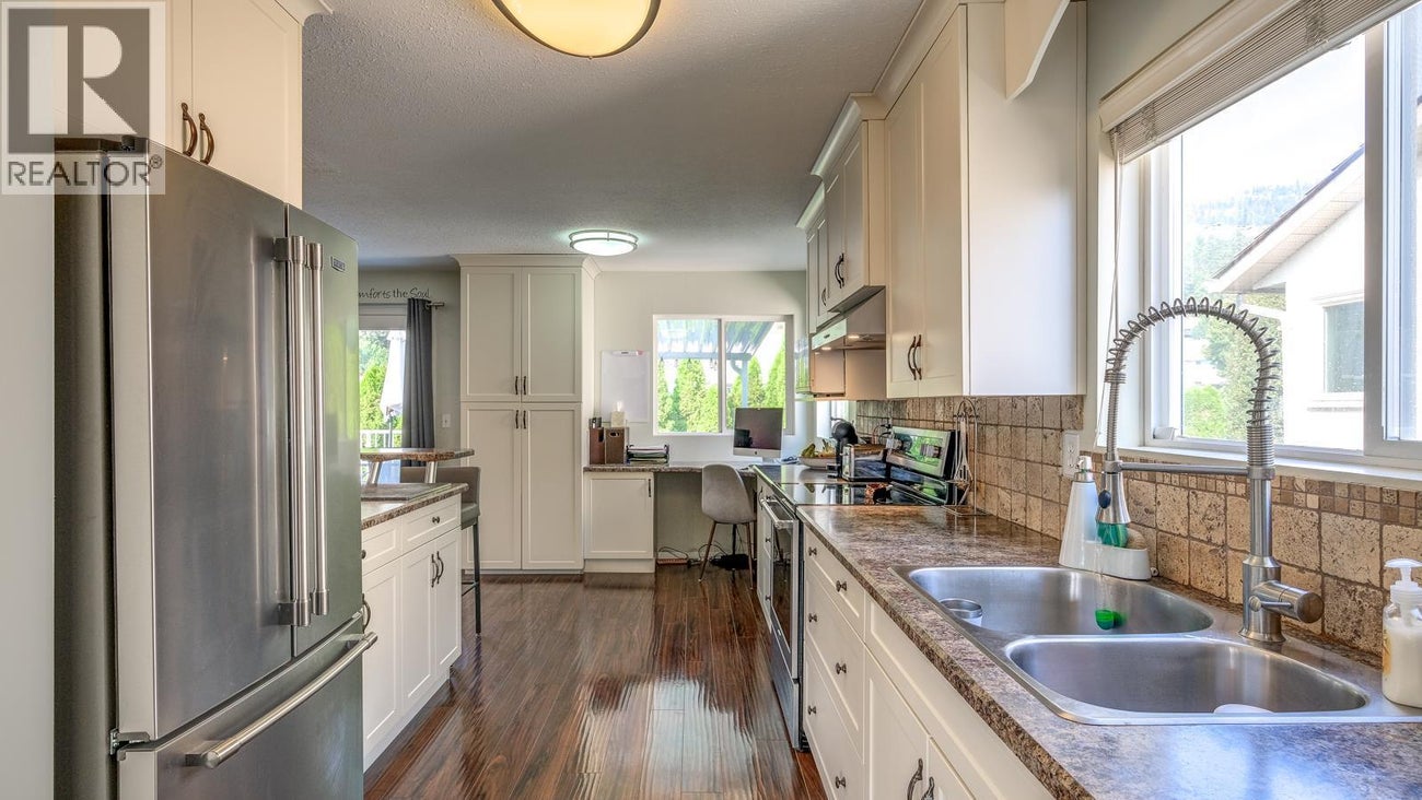 1853 Glenhaven Crescent - Kelowna House for Sale, 4 Bedrooms (10360623) #5