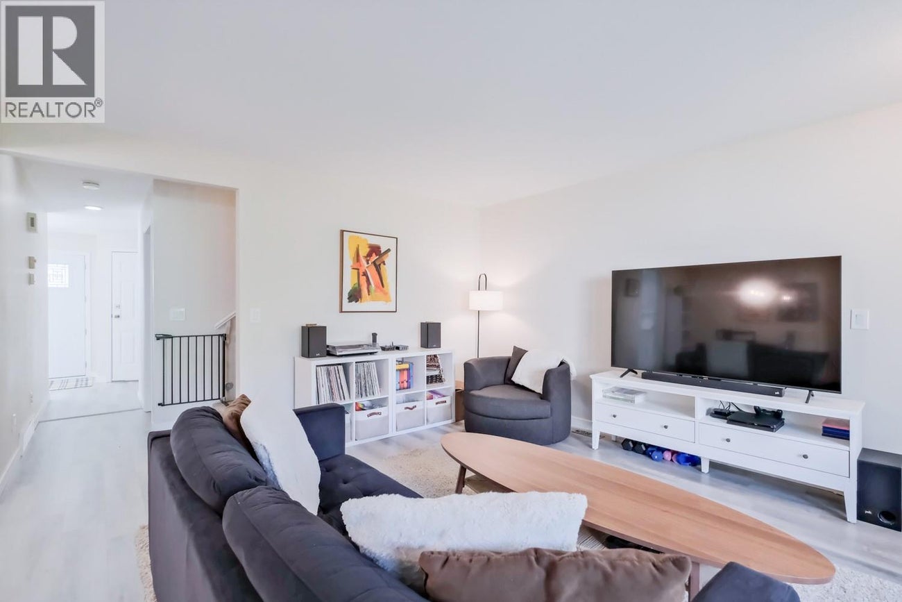1853 Edgehill Avenue Unit# 12 - Kelowna Single Family for Sale, 3 Bedrooms (10362115)# - 15
