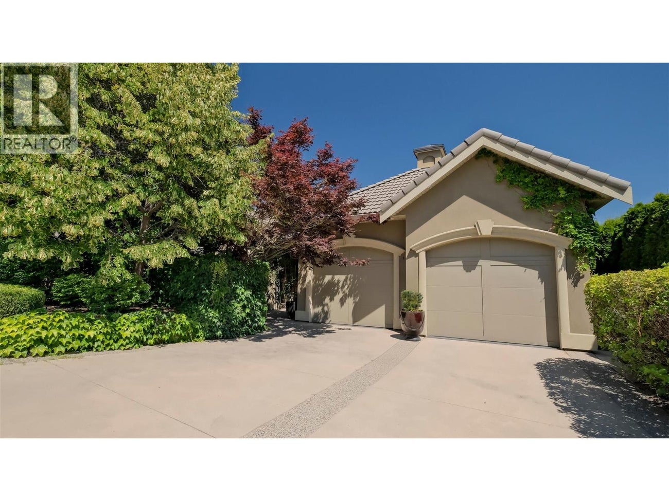 1749 Capistrano Drive - Kelowna House for Sale, 3 Bedrooms (10363783) #2