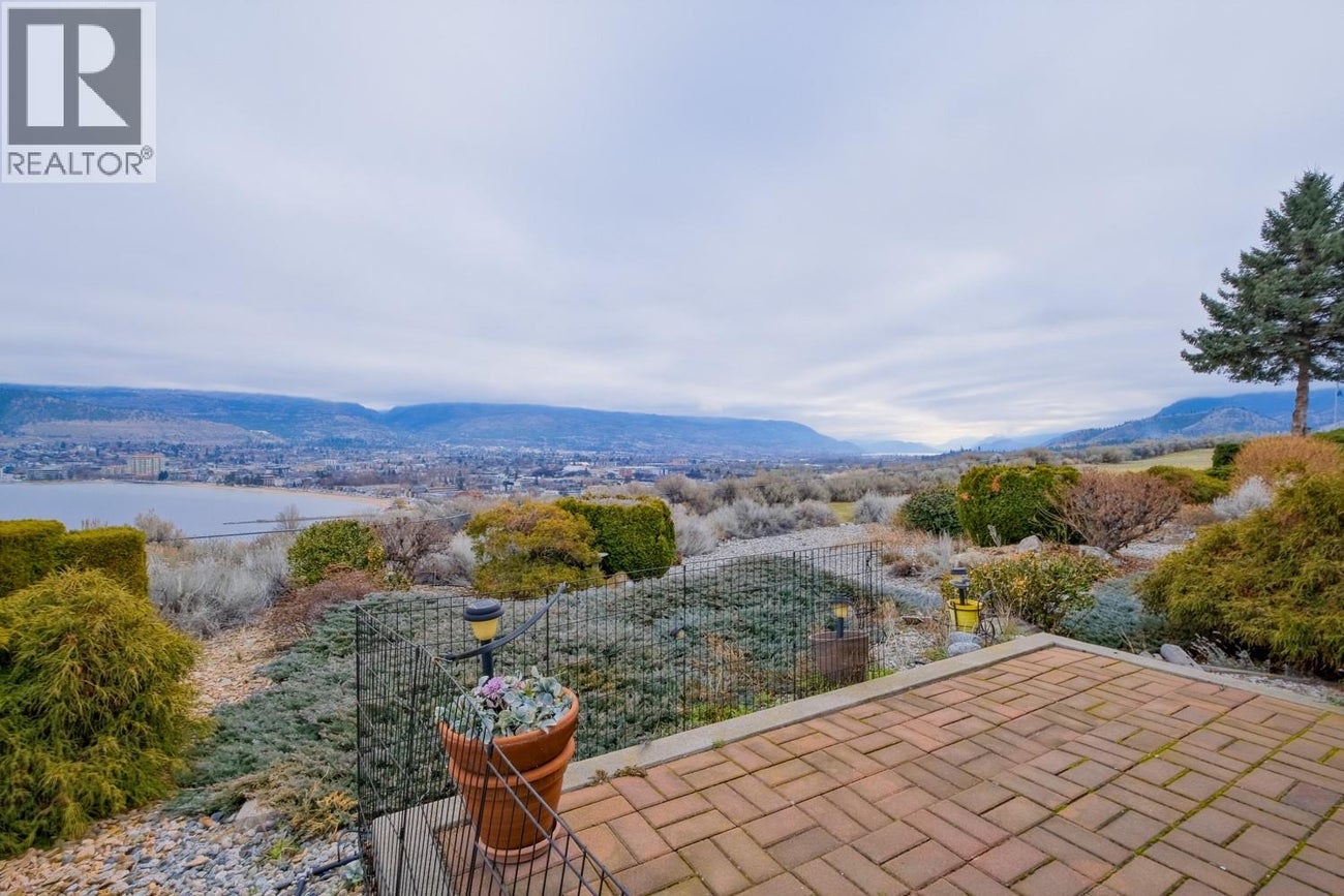 459 Ridge Place - Penticton Single Family for Sale, 2 Bedrooms (10370531)# - 4