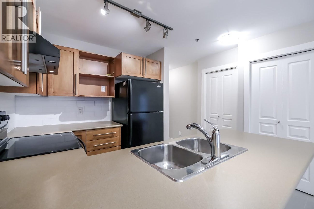 1099 Sunset Drive Unit# 334 - Kelowna Single Family for Sale, 2 Bedrooms (10370856)# - 8