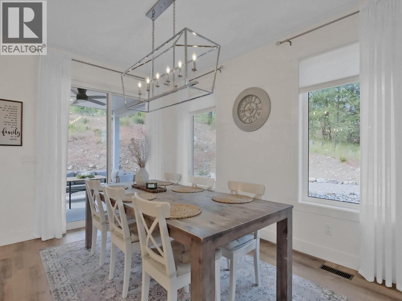 10290 Columbia Way - Vernon Single Family for Sale, 4 Bedrooms (10374651)# - 12