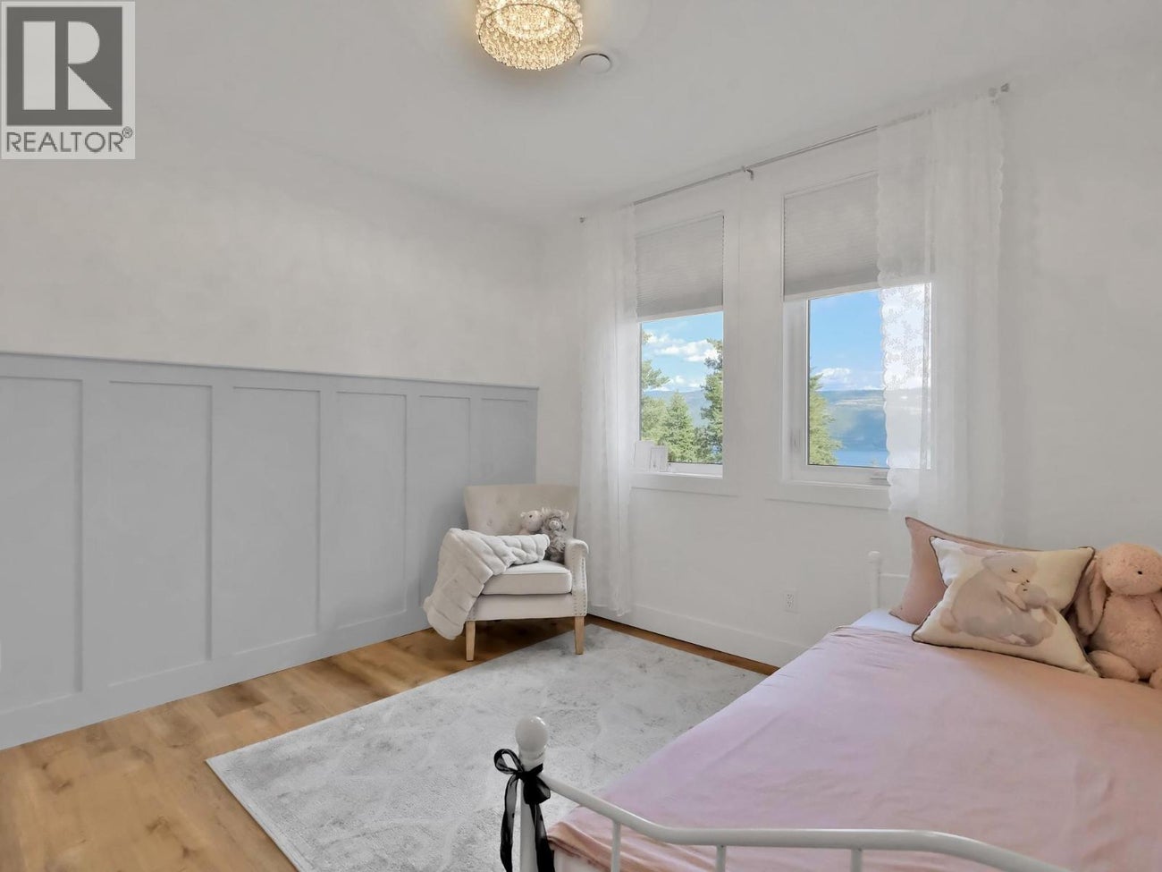 10290 Columbia Way - Vernon Single Family for Sale, 4 Bedrooms (10374651)# - 33