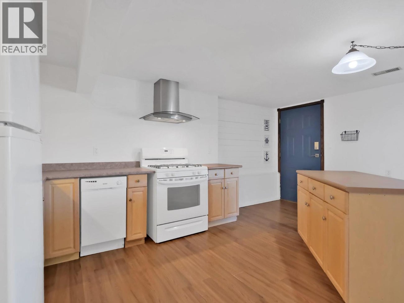 1108 Menu Road - West Kelowna Single Family for Sale, 5 Bedrooms (10379603)# - 44