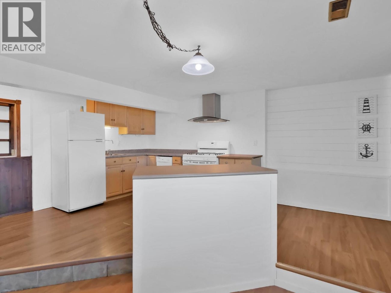 1108 Menu Road - West Kelowna Single Family for Sale, 5 Bedrooms (10379603)# - 47