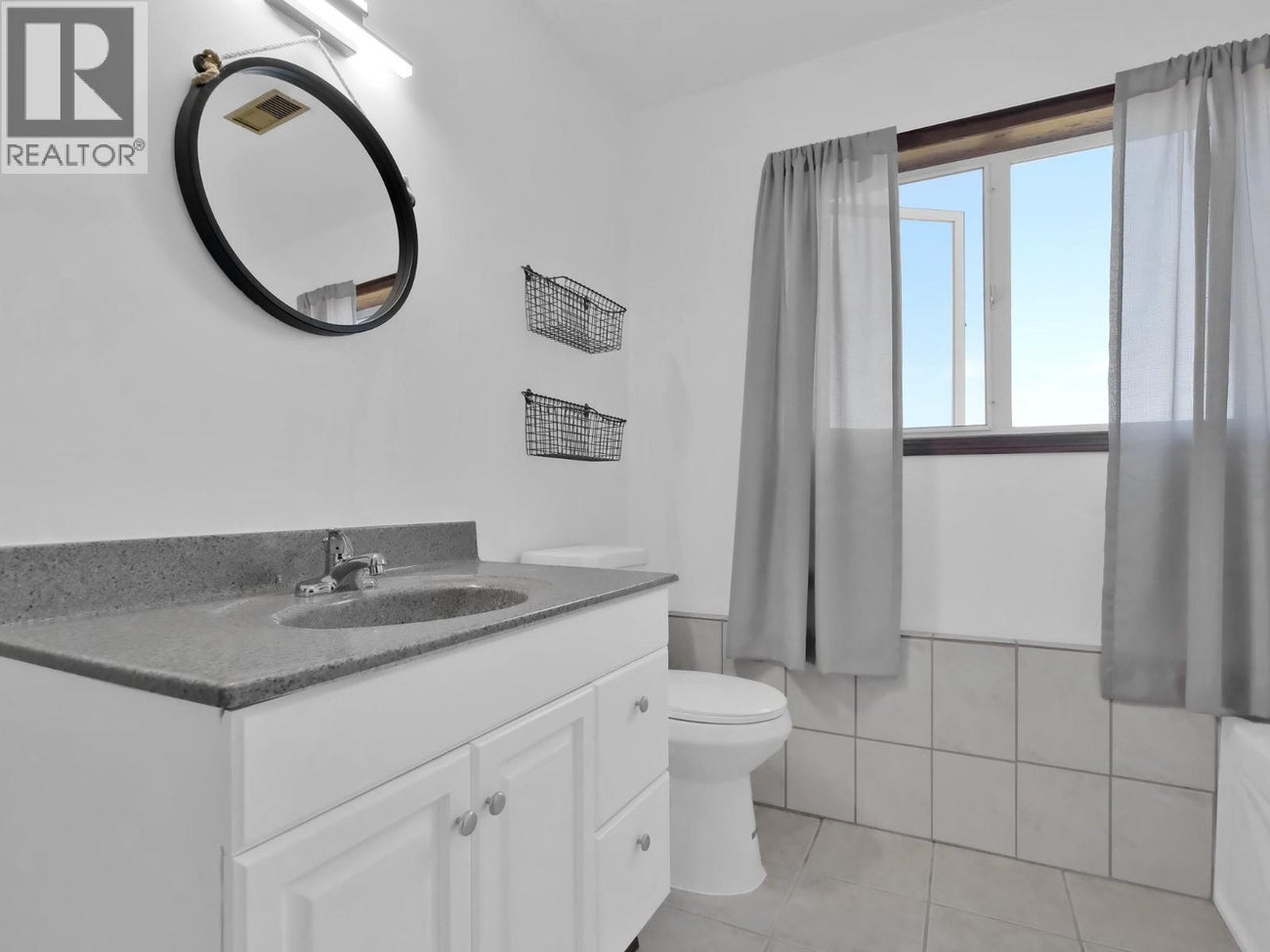 1108 Menu Road - West Kelowna Single Family for Sale, 5 Bedrooms (10379603)# - 49