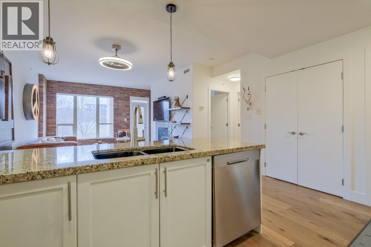 1160 Bernard Avenue Unit# 215 - Kelowna Single Family for Sale, 2 Bedrooms (10380948)# - 13