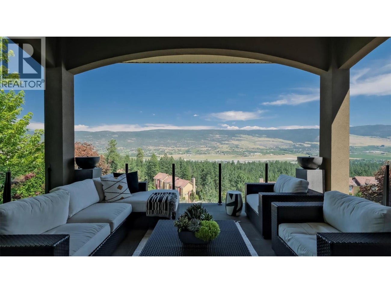 1749 Capistrano Drive - Kelowna House for Sale, 3 Bedrooms (10385473)# - 26