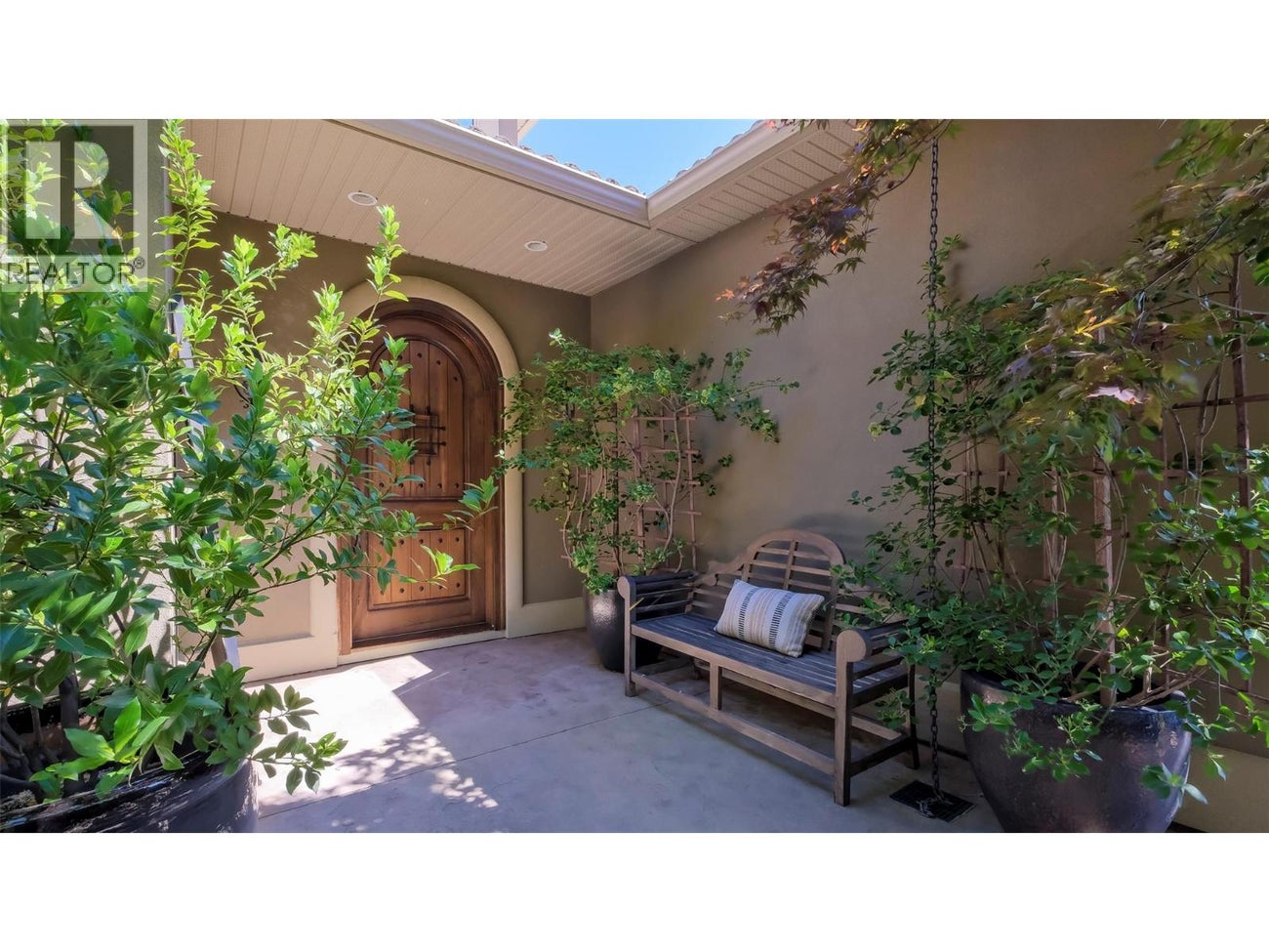 1749 Capistrano Drive - Kelowna House for Sale, 3 Bedrooms (10385473)# - 5