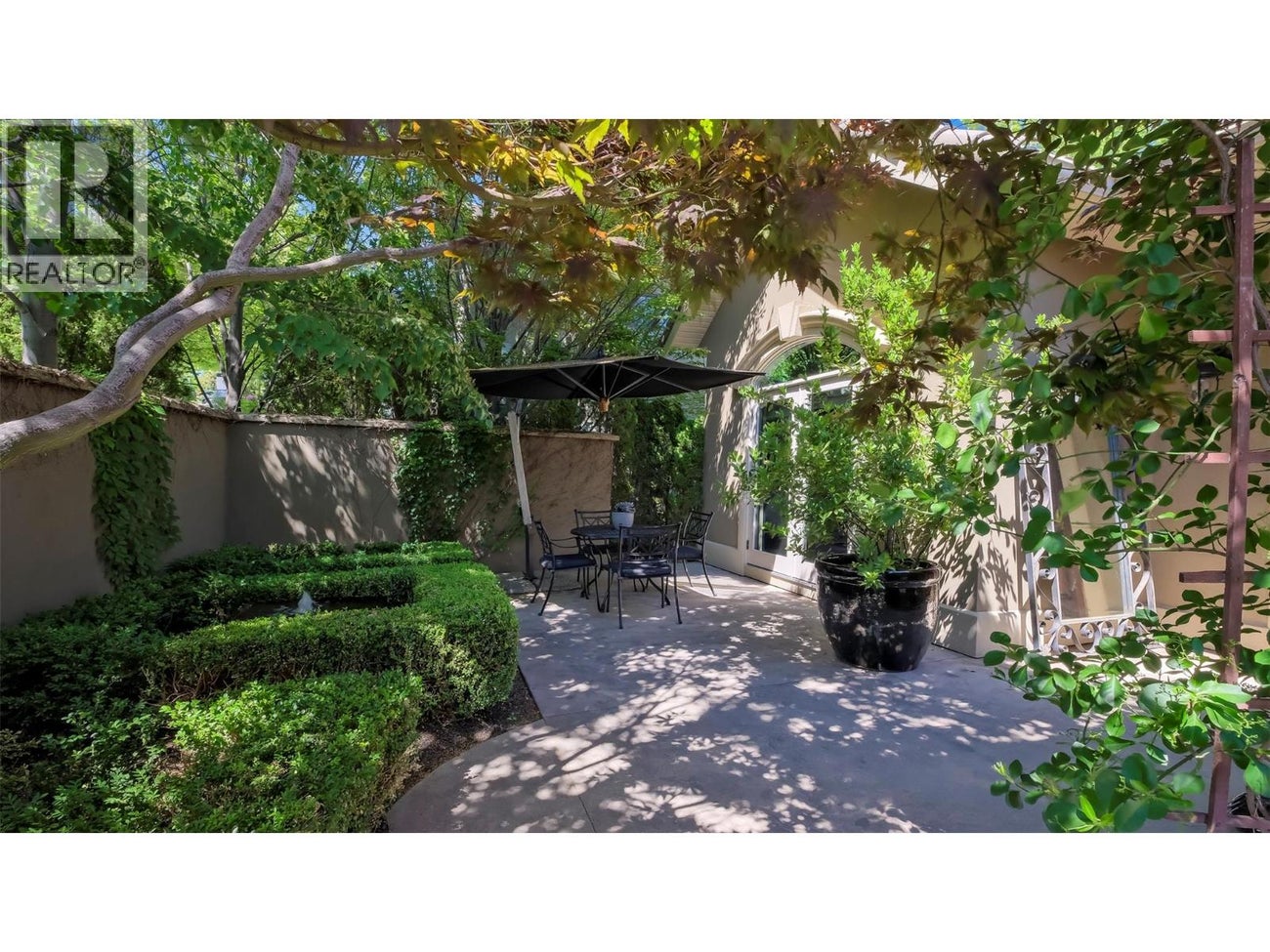 1749 Capistrano Drive - Kelowna House for Sale, 3 Bedrooms (10385473)# - 6