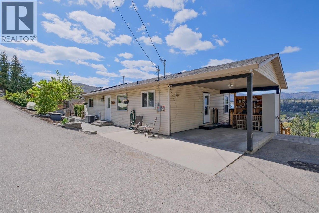 11420 Darlene Road - Lake Country House for Sale, 4 Bedrooms (10385737)# - 1