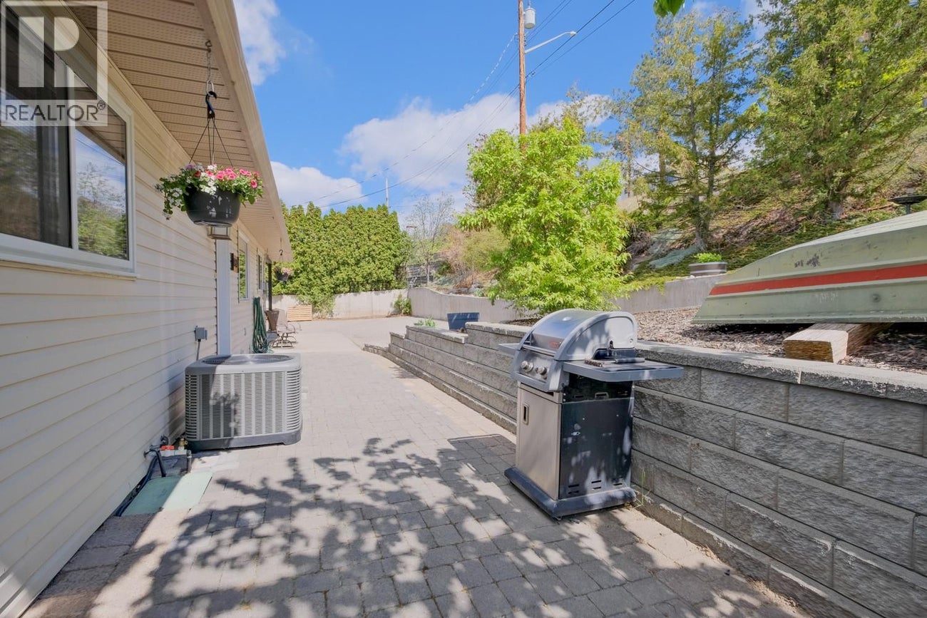 11420 Darlene Road - Lake Country House for Sale, 4 Bedrooms (10385737)# - 52