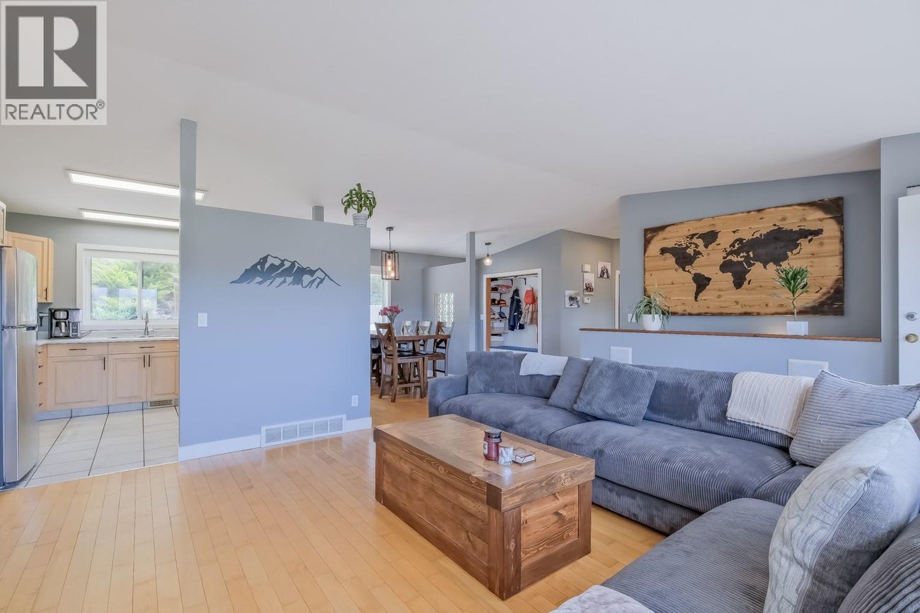 11420 Darlene Road - Lake Country House for Sale, 4 Bedrooms (10385737)# - 7