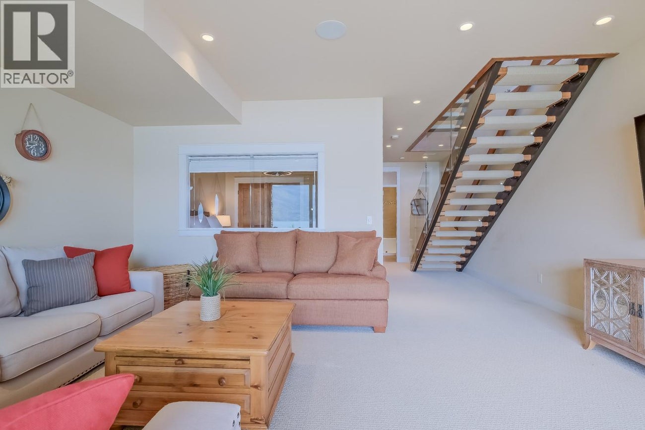 5235 Buchanan Road Unit# 1 - Peachland House for Sale, 3 Bedrooms (10387306)# - 35 5235 Buchanan Road Unit# 1 - Peachland House for Sale, 3 Bedrooms (10387306)# - 35