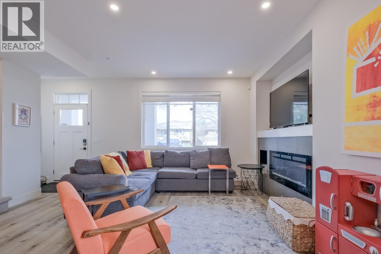 951 Stockwell Avenue - Kelowna Row / Townhouse for Sale, 3 Bedrooms (10390735)# - 6