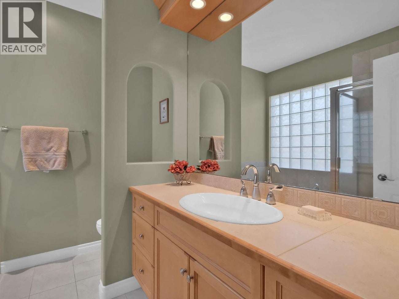 4432 Gallaghers Forest S - Kelowna House for Sale, 4 Bedrooms (10391119)# - 23