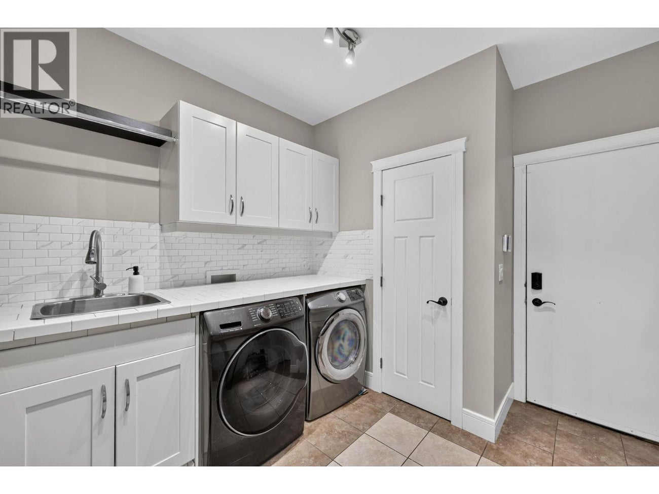 2417 Tallus Ridge Drive - West Kelowna House for Sale, 5 Bedrooms (10392243)# - 28