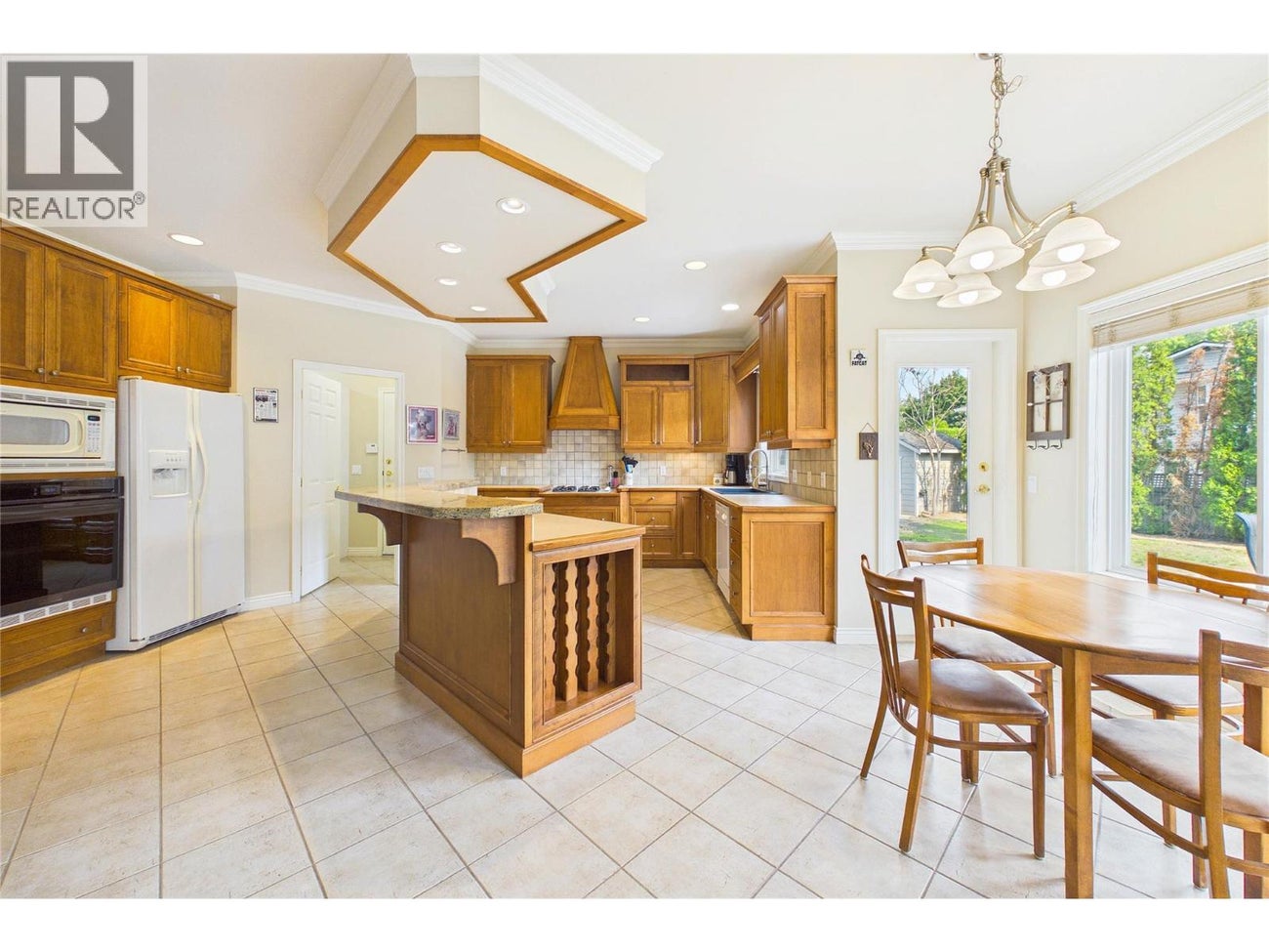4335 Lysons Crescent - Kelowna House for Sale, 3 Bedrooms (10397339)# - 9