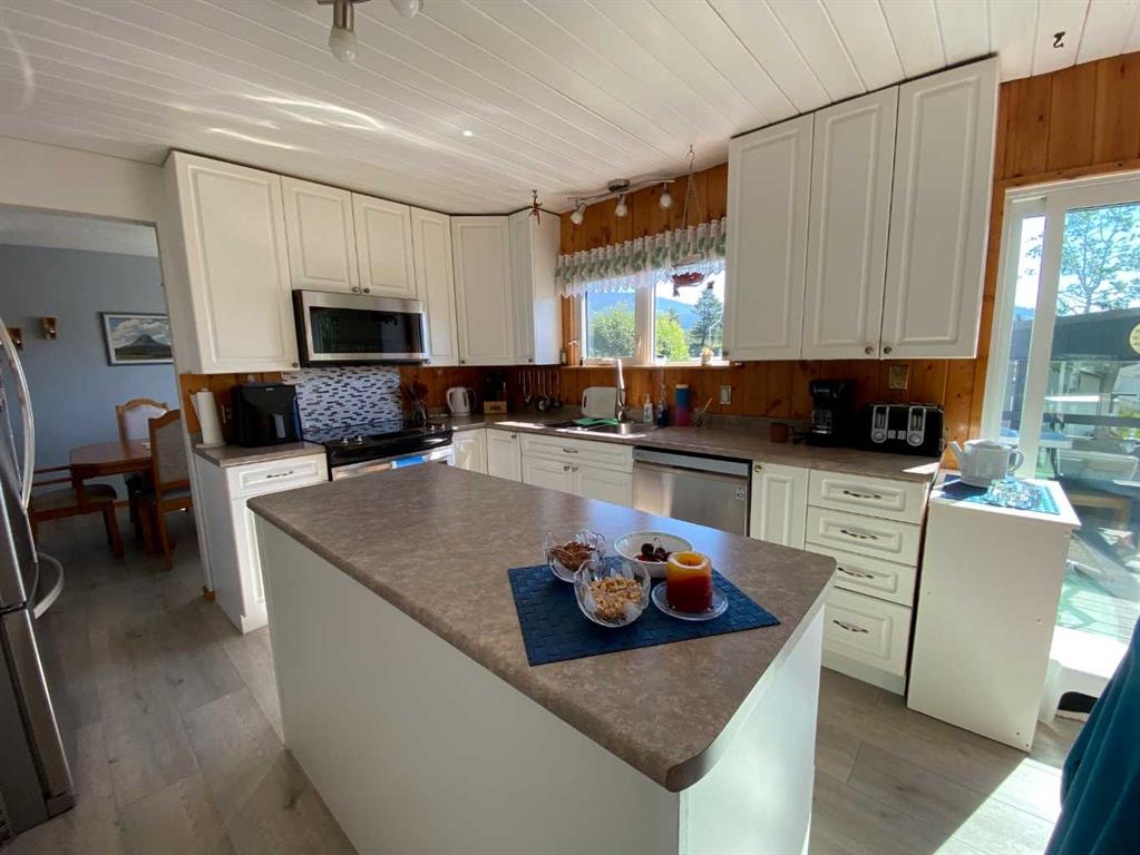 22613 8 Avenue  - Other Detached for Sale, 6 Bedrooms (A2244391) #13