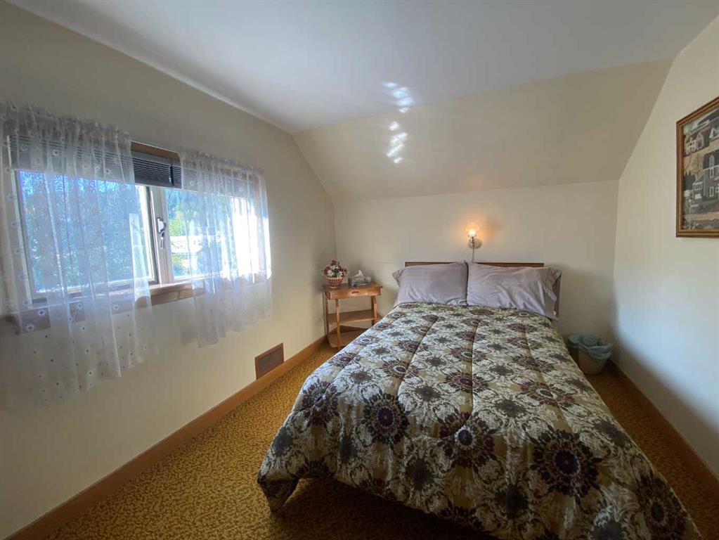 13014 18 Avenue  - Other Detached for Sale, 3 Bedrooms (A2258886)# - 16