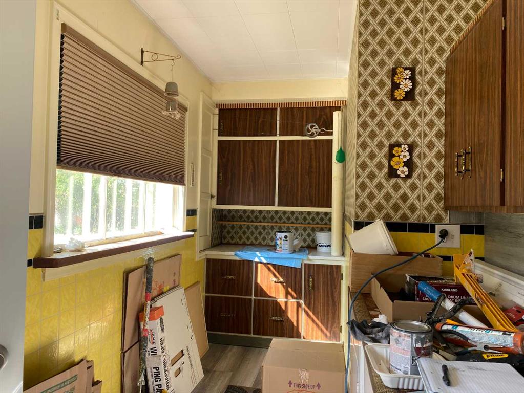 13014 18 Avenue  - Other Detached for Sale, 3 Bedrooms (A2258886)# - 18