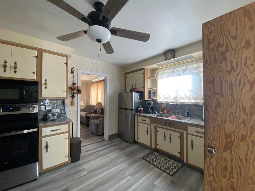 13014 18 Avenue  - Other Detached for Sale, 3 Bedrooms (A2258886)# - 6