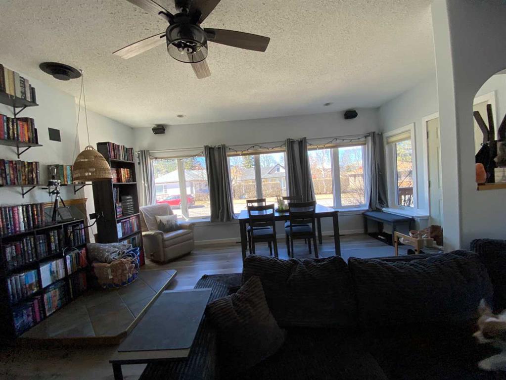 1809 129 Street  - Other Detached for Sale, 3 Bedrooms (A2299536)# - 10