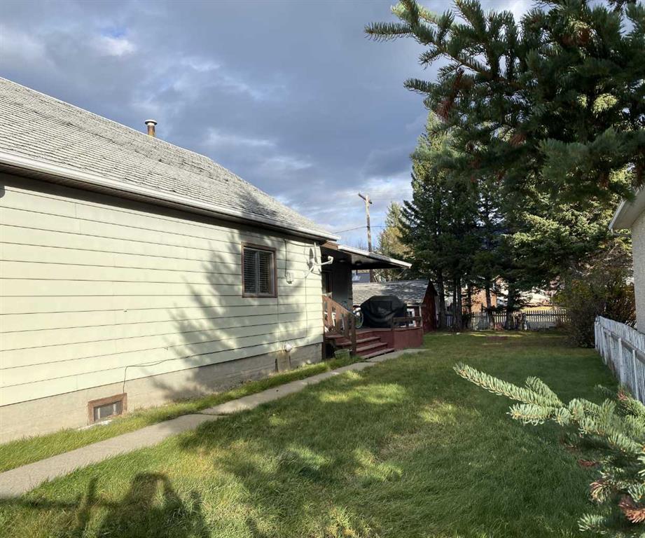 1221 84 Street  - Other Detached for sale, 3 Bedrooms (A2175667) #3