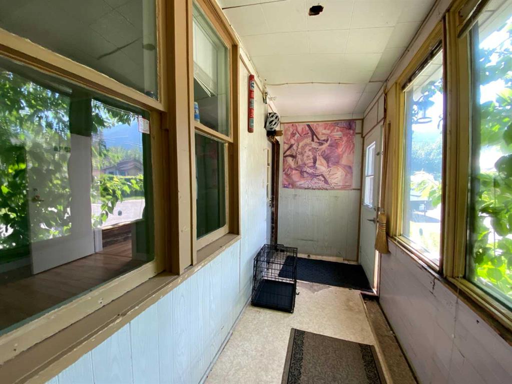 13009 18 Avenue  - Other Detached for Sale, 3 Bedrooms (A2202646)# - 16