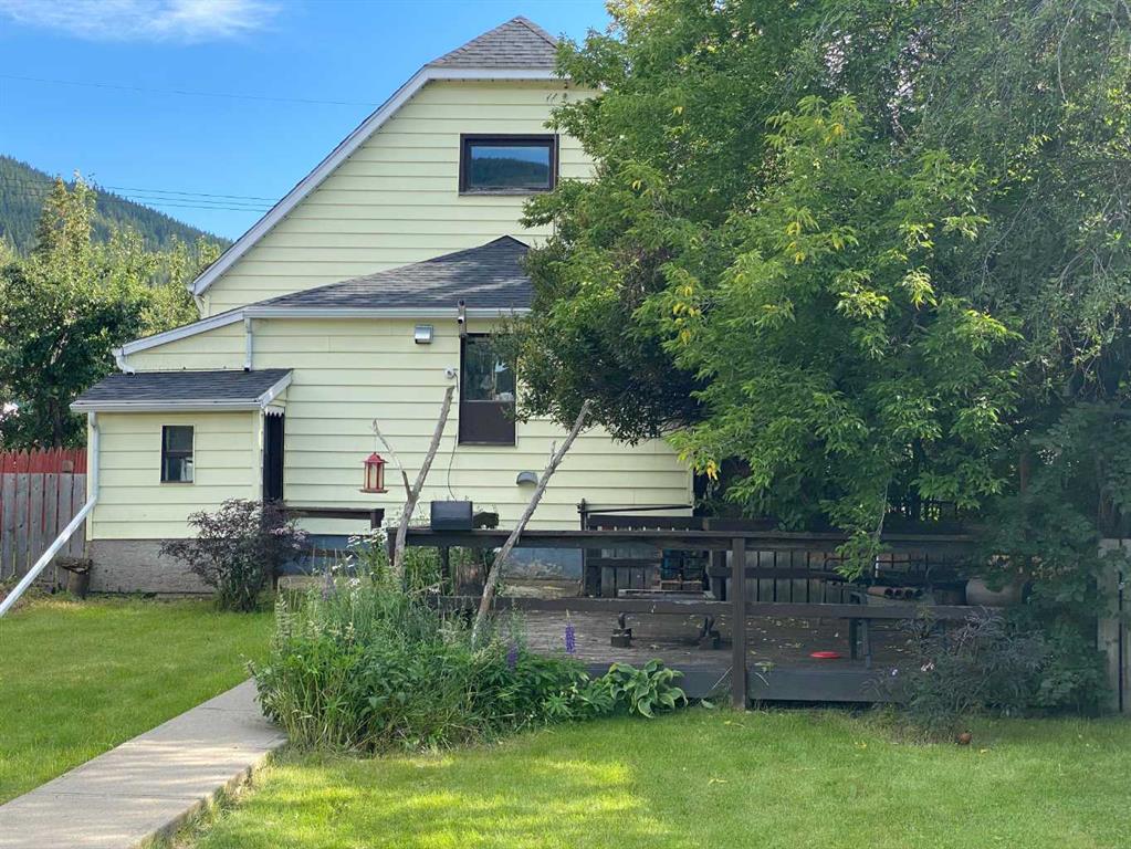 13009 18 Avenue  - Other Detached for Sale, 3 Bedrooms (A2202646)# - 19