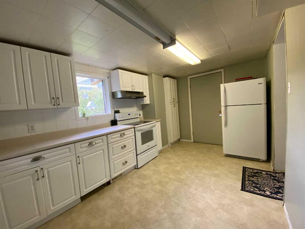 13009 18 Avenue  - Other Detached for Sale, 3 Bedrooms (A2202646)# - 5