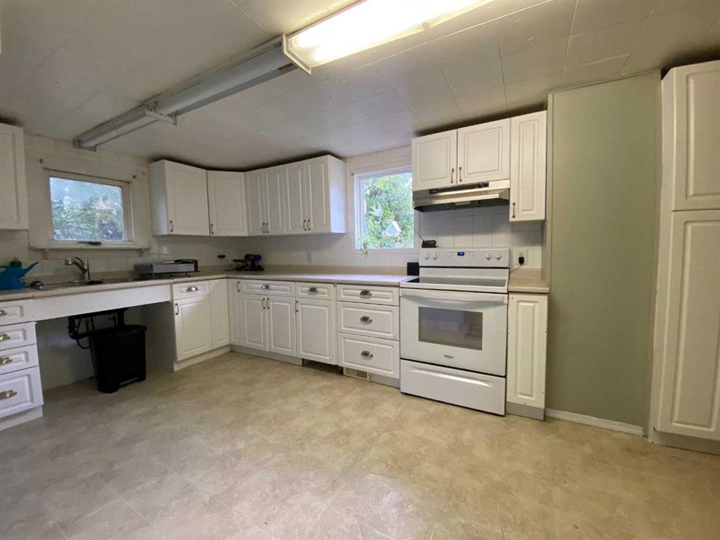 13009 18 Avenue  - Other Detached for Sale, 3 Bedrooms (A2202646)# - 6