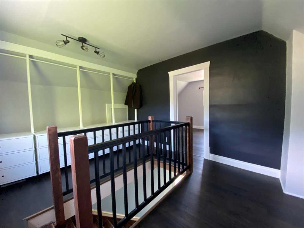 13009 18 Avenue  - Other Detached for Sale, 3 Bedrooms (A2202646)# - 9