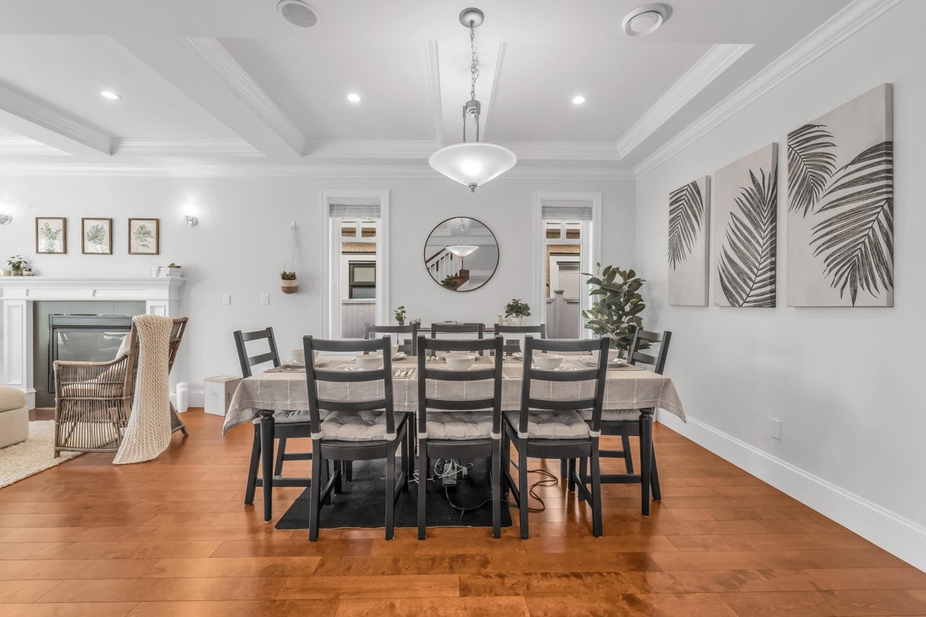 338 W 17th Street - Central Lonsdale Single Family Residence for Sale, 6 Bedrooms (R2984027) #16