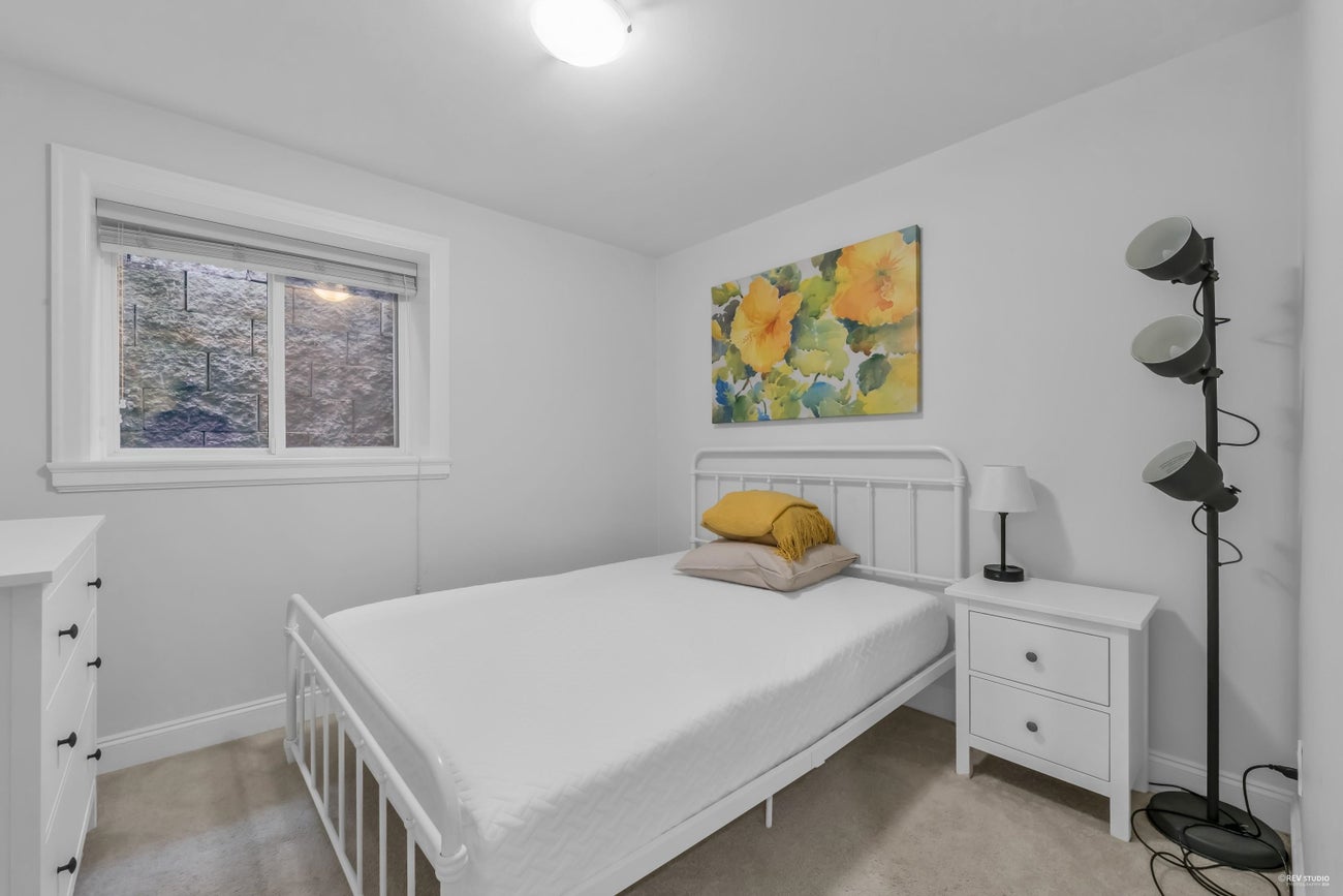 338 W 17th Street - Central Lonsdale Single Family Residence for Sale, 6 Bedrooms (R2984027) #30