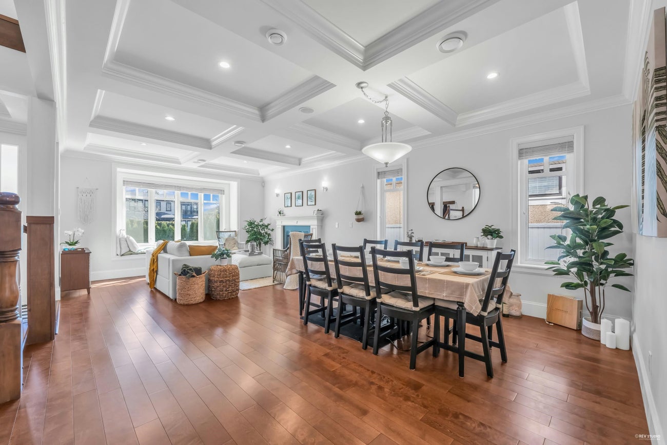 338 W 17th Street - Central Lonsdale Single Family Residence for Sale, 6 Bedrooms (R2984027) #5