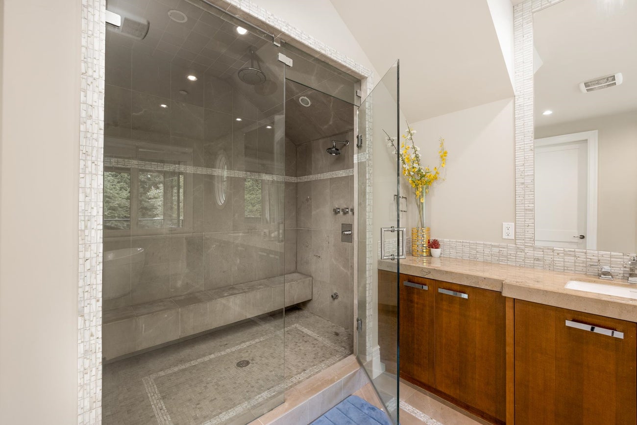 920 Pyrford Road - British Properties Single Family Residence for Sale, 6 Bedrooms (R3036076) #25