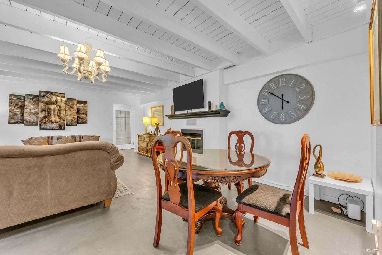 1372 Ottawa Avenue - Ambleside Single Family Residence for Sale, 6 Bedrooms (R3048139)# - 6