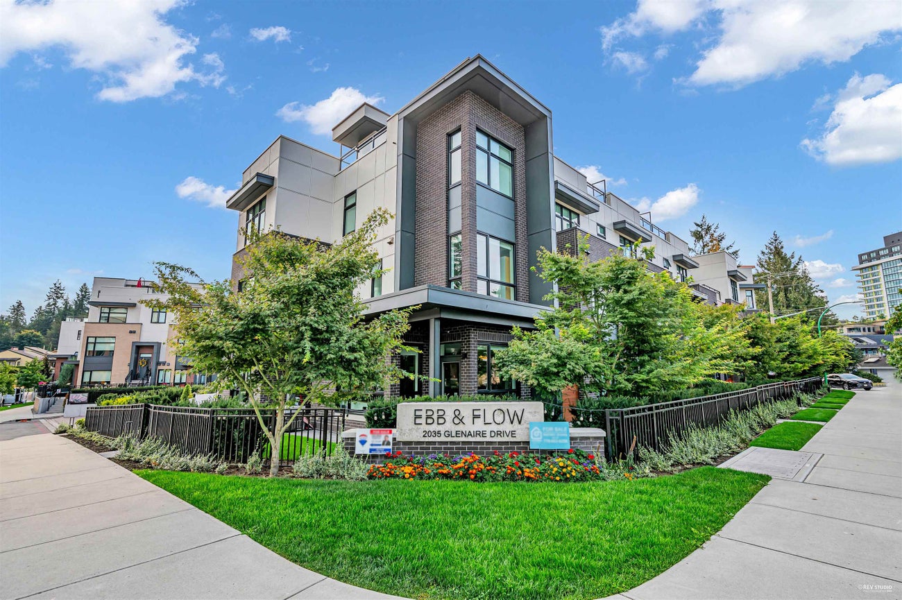 101 - 2035 Glenaire Drive - Pemberton NV Townhouse for Sale, 3 Bedrooms (R3048145) #1
