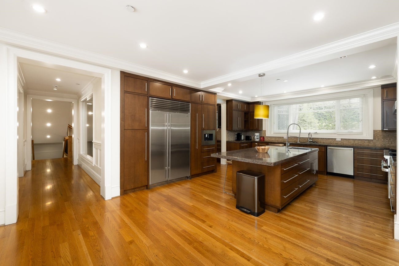 920 Pyrford Road - British Properties Single Family Residence for Sale, 6 Bedrooms (R3057114)# - 10