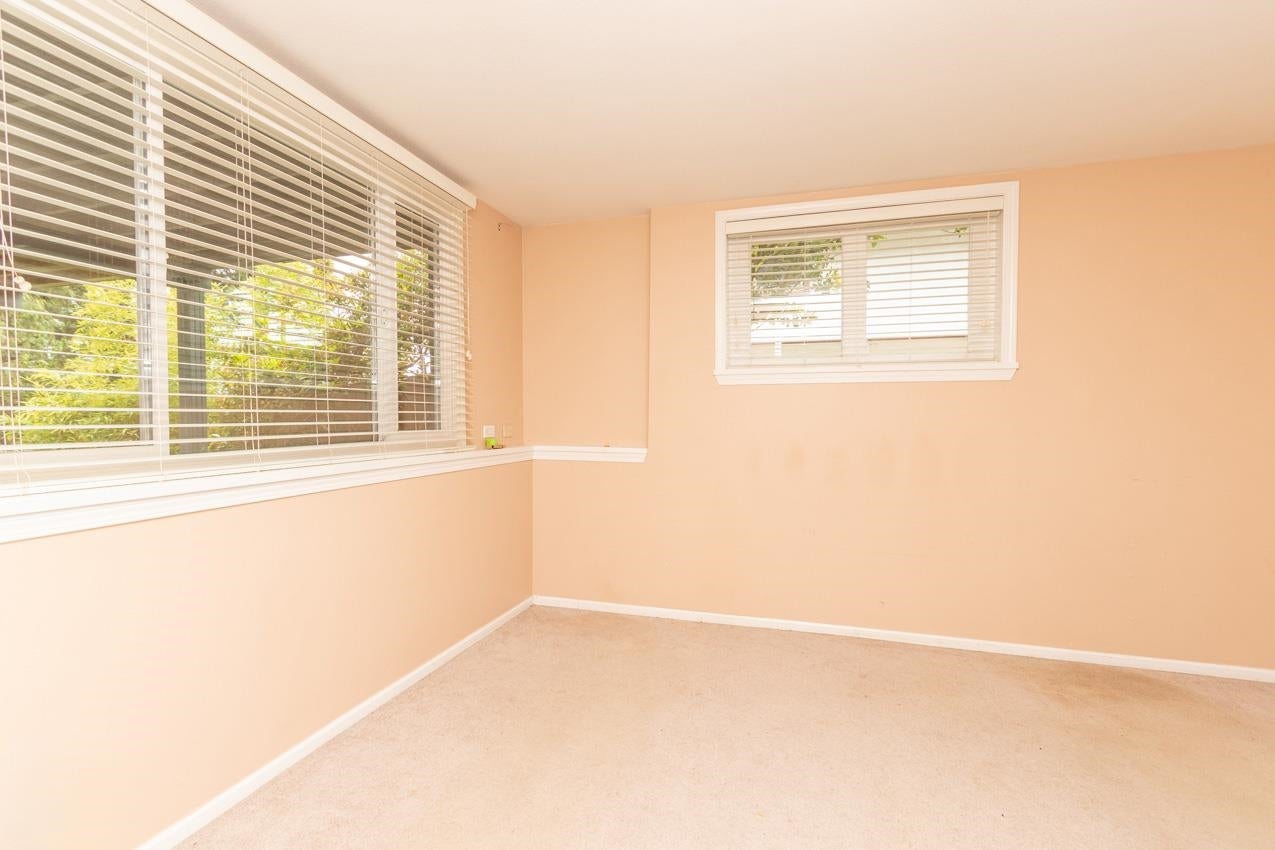 341 W 24th Street - Central Lonsdale Single Family Residence for Sale, 4 Bedrooms (R3061711)# - 20