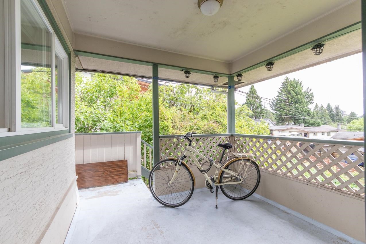 341 W 24th Street - Central Lonsdale Single Family Residence for Sale, 4 Bedrooms (R3061711)# - 24