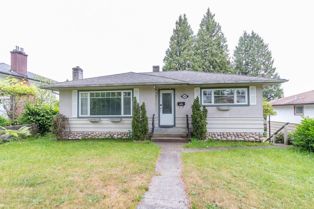 341 W 24th Street - Central Lonsdale Single Family Residence for Sale, 4 Bedrooms (R3061711)# - 2