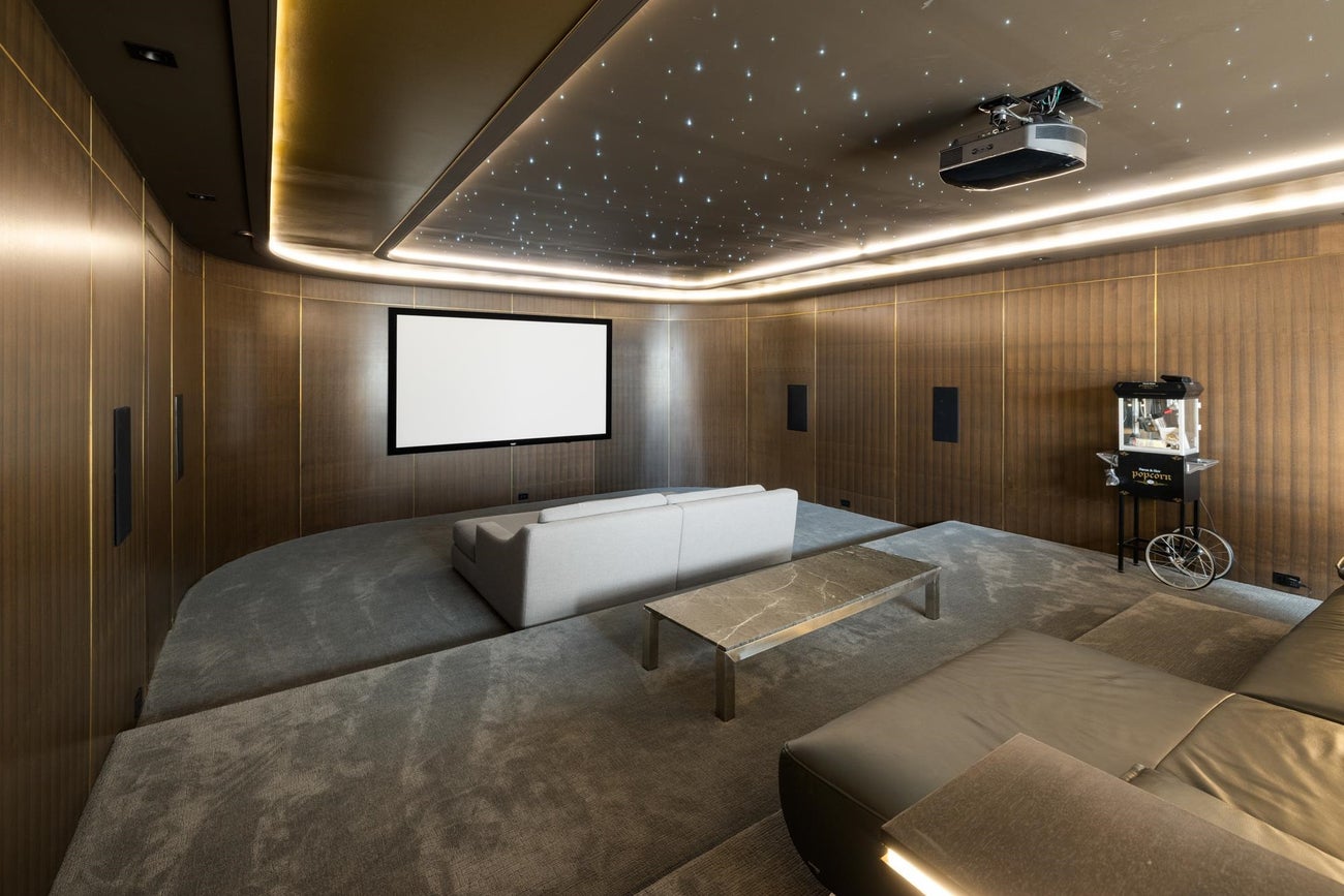 1050 King Georges Way - British Properties Single Family Residence for Sale, 6 Bedrooms (R3062065)# - 26