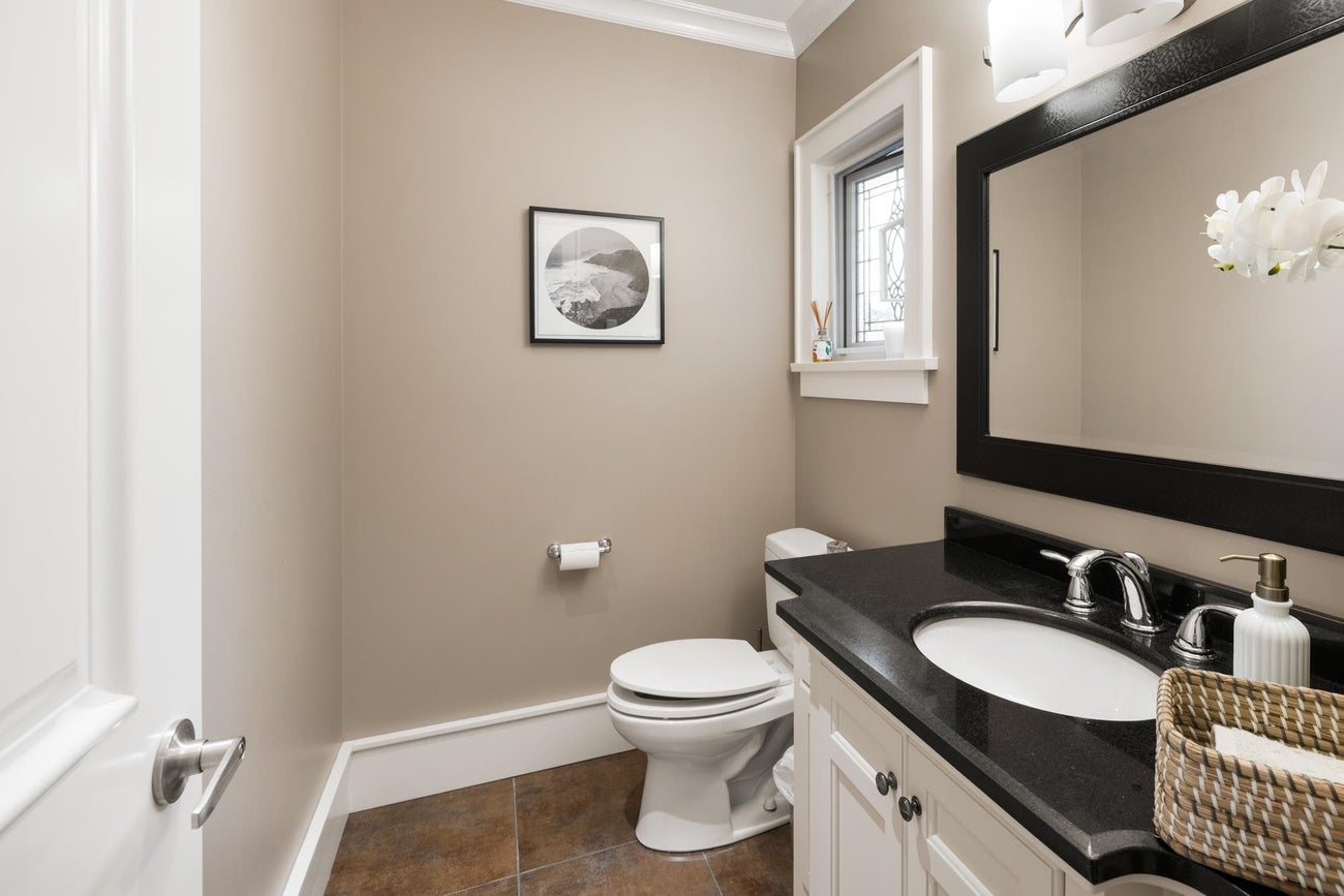 2623 Lawson Avenue - Dundarave Single Family Residence for Sale, 4 Bedrooms (R3072699)# - 35 2623 Lawson Avenue - Dundarave Single Family Residence for Sale, 4 Bedrooms (R3072699)# - 35