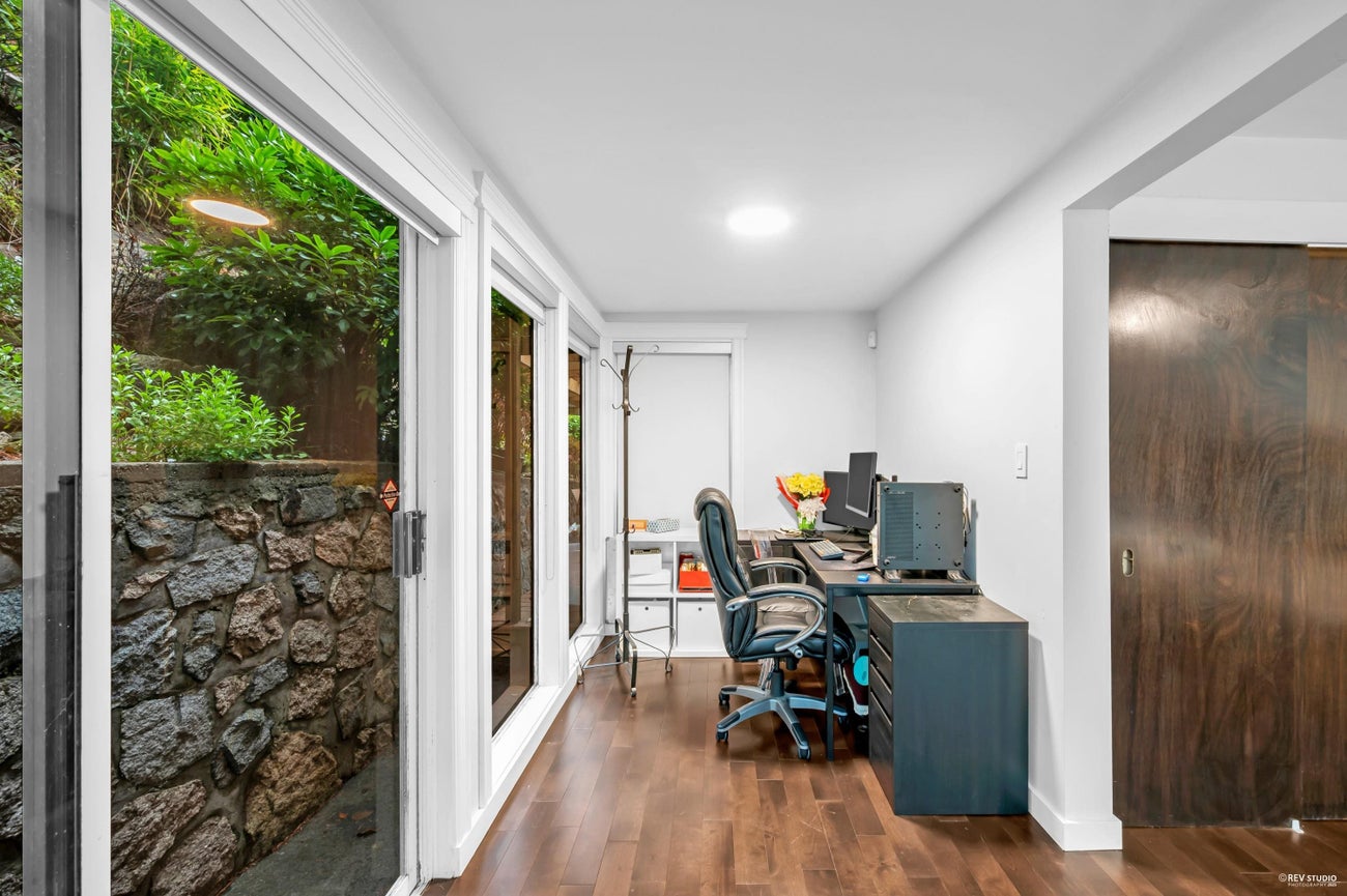 4066 Norwood Avenue - Upper Delbrook Single Family Residence for Sale, 5 Bedrooms (R3073925)# - 20