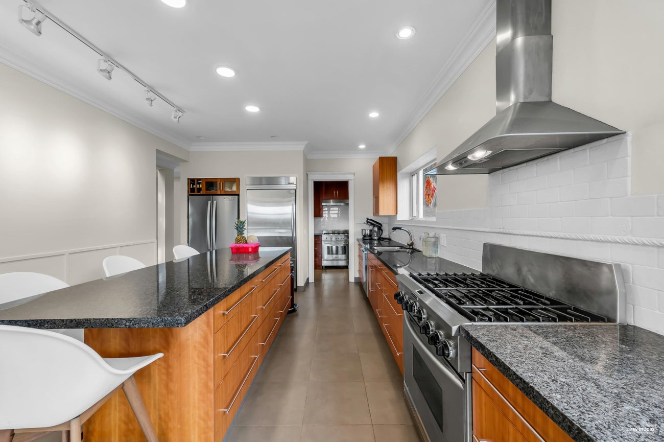 715 King Georges Way - British Properties Single Family Residence for Sale, 5 Bedrooms (R3110386)# - 12