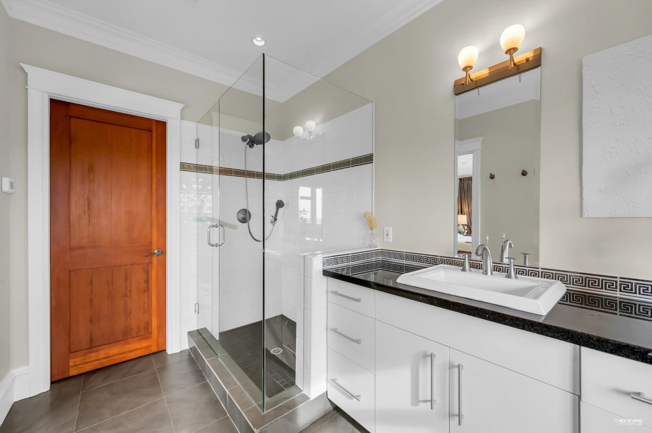 715 King Georges Way - British Properties Single Family Residence for Sale, 5 Bedrooms (R3110386)# - 17