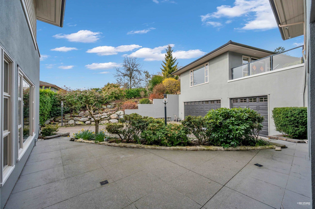 715 King Georges Way - British Properties Single Family Residence for Sale, 5 Bedrooms (R3110386)# - 37